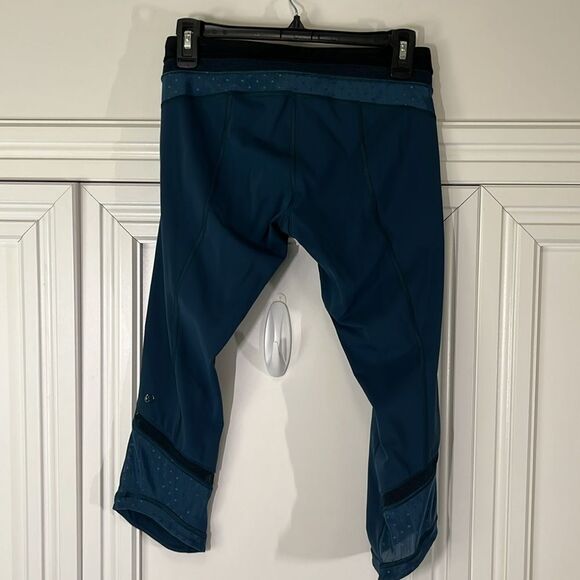 Lululemon Just Breathe Crop Size 6 - Picture 4 of 13
